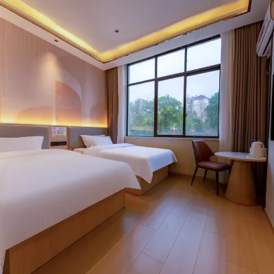 Nanchang Guidian Langong Business Hotel Hotels near Baoli Bingxue Shui World