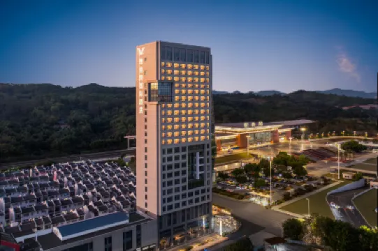 Vienna International Hotel (Shaoguan High-speed Railway Station Square Branch) Hotels in 