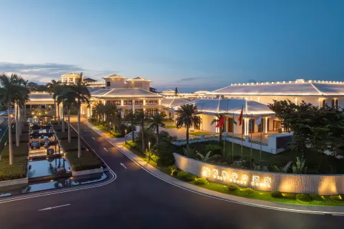WEST COAST HOTEL - Beach