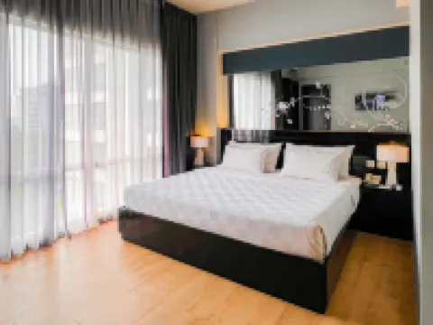 Grand Darmo Suite by AMITHYA Hotels in Wonokromo