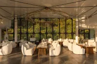 Mengyuan RESOR 360° View Hotel: Starry Pool & Hot Spring, Shili Gallery Yulong River - breakfast