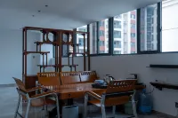 Qianhe · Rainforest Dai Villas | JUNGLE Esports Cityscape Hotel (Mengla Starlight Night Market)