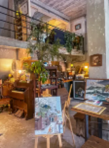 UdonBackpackers Beds and Cafe