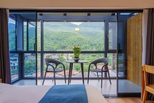 Anji Banxia Homestay (Anji Yunshang Grassland Resort Store)
