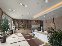 如家派柏·雲飯店（龍巖交易城動車站店）