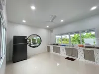Nueng Pool Villa Hotels near Wat Saranat Thammaram