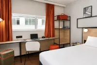 Ibis Clermont Ferrand Stade - ที่มีที่จอดรถ