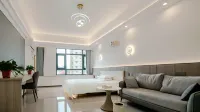Xinxin Movie Apartment (Baolong Love Town)