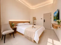 Long Summer Guesthouse