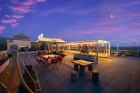 Journey to the West · Desert and Sea View · Themed Resort Hotel (Wuhai High-Speed Railway Station) - Parking