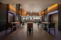 Ouchen · Grand High-Rise Hotel (Jiefangbei Pedestrian Street Hong Ya Dong) - พร้อมWifi