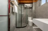 Huashan Outdoor Theme Hotel - bar