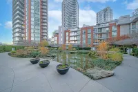 Cozy 2BR2BA Downtown Vancouver/Pool/HotTub/Parking - con vistas al mar