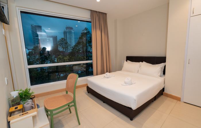 Swing & Pillows - Kota Damansara
