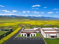 Zoige Jiuqu Muge Hotel (Yellow River First Bend of Jiuqu Bay) - غرفة مطلة على الجبل