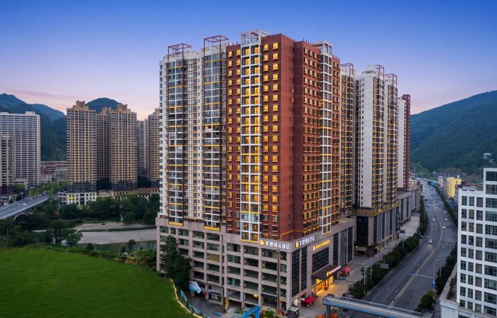 Meicheng Zhenxuan Hotel (Tongren High-speed Railway Station Branch)