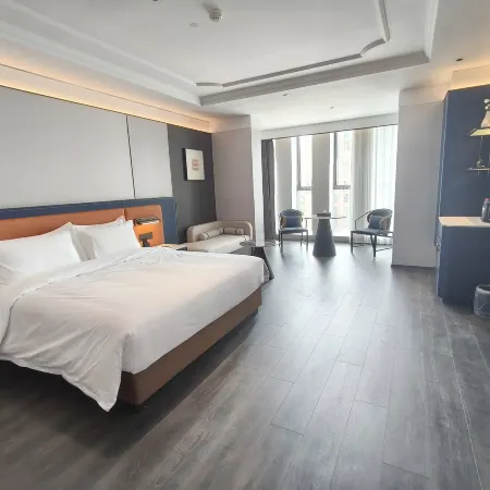 Mehood Hotel (Jiayuguan Station Xiongguan Square)