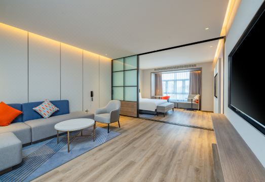 쑤저우 루즈 홀리데이 인 익스프레스 호텔 외관