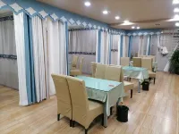 Korla Ronghui Yi Hotel (Xiangli Avenue Food Street Branch) Hotels in Korla