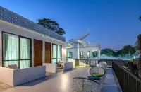 H·Flora Hotel Hotels near Nimmanahaeminda Road