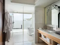 Sheraton Bali Kuta Resort Hotels near Laksmana