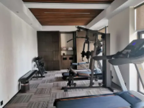 星巖酒店（中山小欖大信新都滙店）