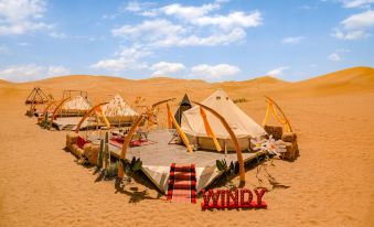 Dunhuang Dreammaker Windy Desert Wild Luxury Star Watching Camp