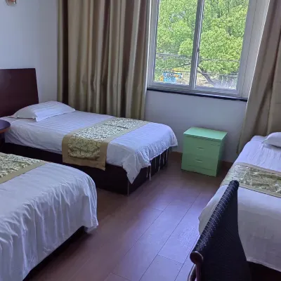 Shanghai Junchen Hotel Hotels near Shanghai Art Theater
