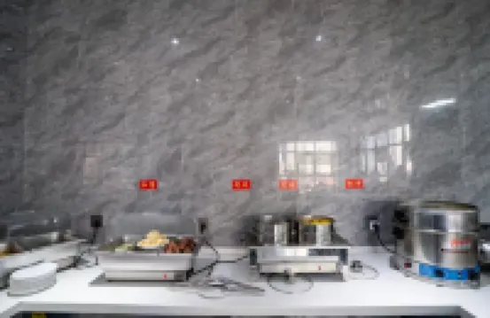 立鼎國際飯店（萬載長途汽車站店）