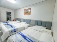 Bianchui Xiaozhen Yizhan Hostel