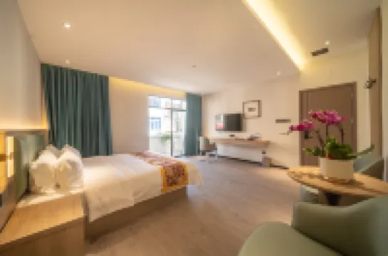 Liangyu Homestay (Beihai Old Street Scenic Area High-speed Railway Station)