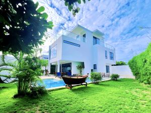 Palm Springs Pool Villa Pattaya by Immediate Holidays