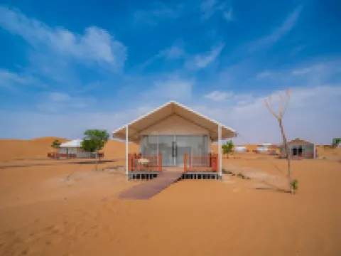 Jinshahai Desert Theme Train Hotel
