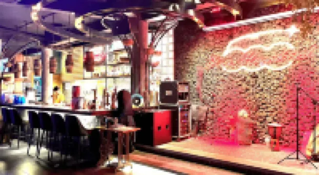 Yesi·I DO Light Luxury Style ins Yaju (Hainan University Store)