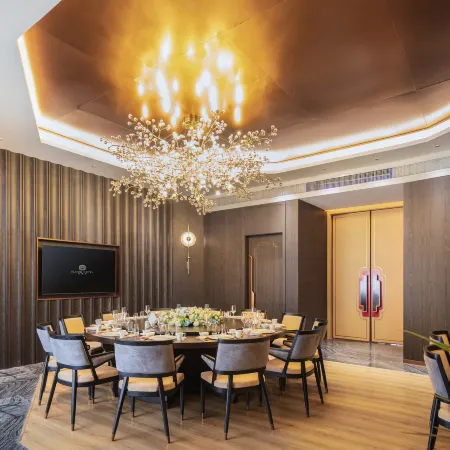 Cloud Hotel (Hejin Huayue Plaza)