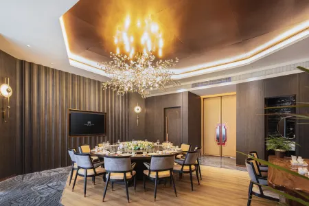 Cloud Hotel (Hejin Huayue Plaza)