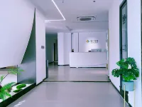 量子空間飯店式公寓（廈門高崎國際機場阪尚地鐵站店） 安兜附近的飯店