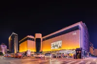 H Hotel (Xuchang Liuyi Road Fat Donglai Times Square) Hotels near Wenfeng Square