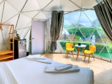 แกลมปิ้ง ฮิลล์ เขาใหญ่