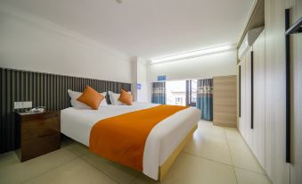 Yunjing Xiangjun Hotel (Zhangzhou Baolong Plaza)