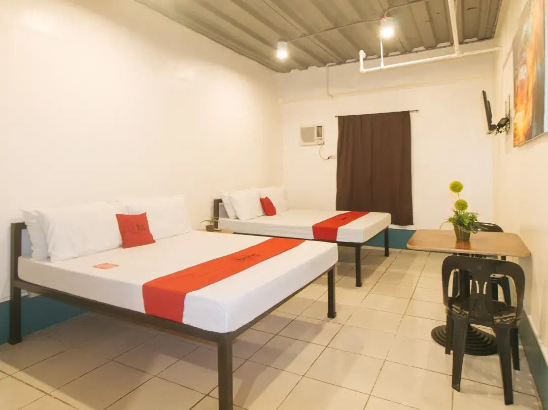 Reddoorz @ Crowne One Condo - Quezon City