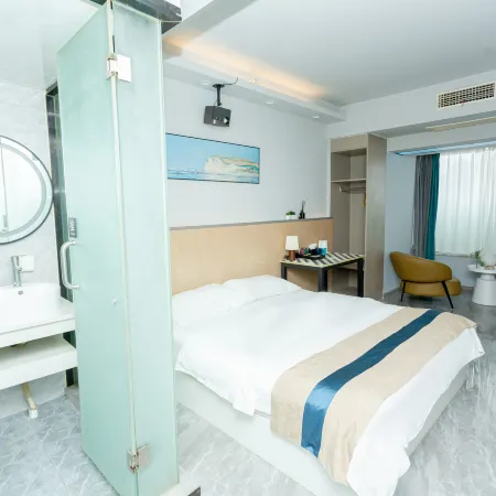 Momenboman Hotel