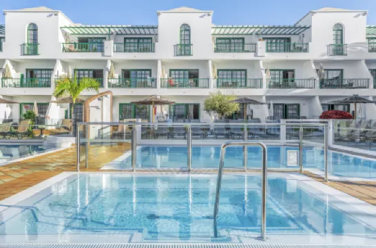 Club del Carmen Hotels near Rancho Texas Lanzarote park