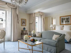 Four Seasons Hotel George V Paris