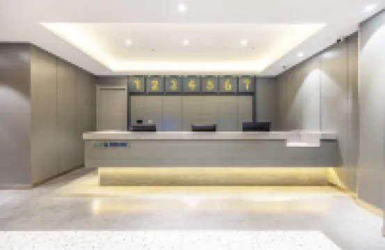 7 Days Premium Hotel (Lanzhou West Railway Station Central Store)