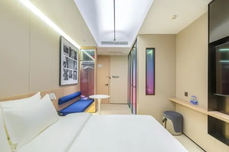 Nanyang WeShang Select Hotel (Jianshe West Road Railway Station Branch) Отели рядом со станцией Nanyang Railway Station