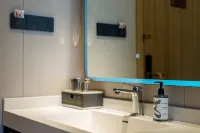 Homeinn Plus Hotel (Chengdu Longquanyi Aviation Vocational College) Hotels near Sichuan Normal University (Chenglong Campus)