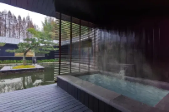 Roads Hotel Tsingcheng Hotels near Fengqi Mountain