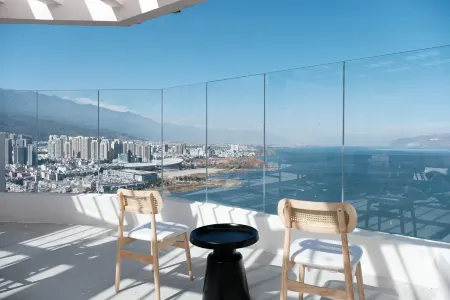 Dali BoMan Sea View Hotel (Erhai Park Branch)