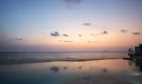 نوفوتيل سيهانوكفيل هوليداي ريزورت - مسبح